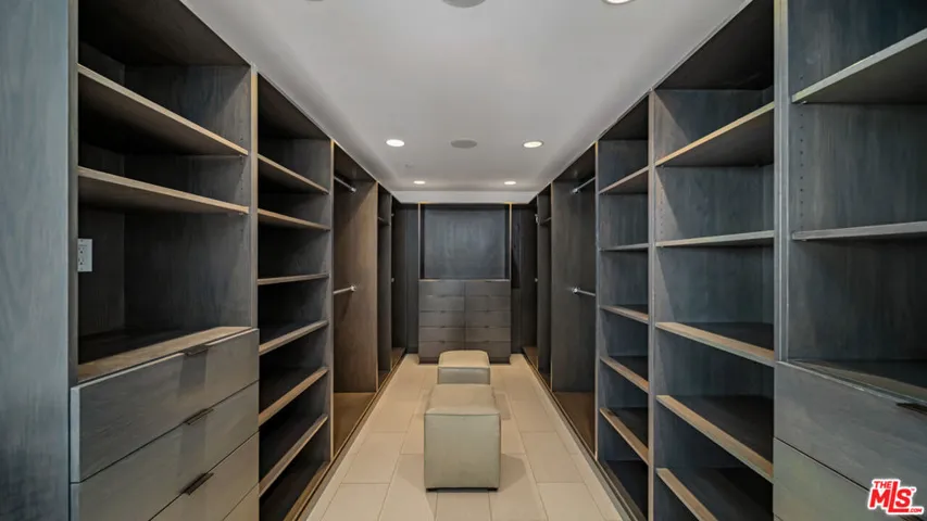 25250 Malibu Road, Malibu, California 90265