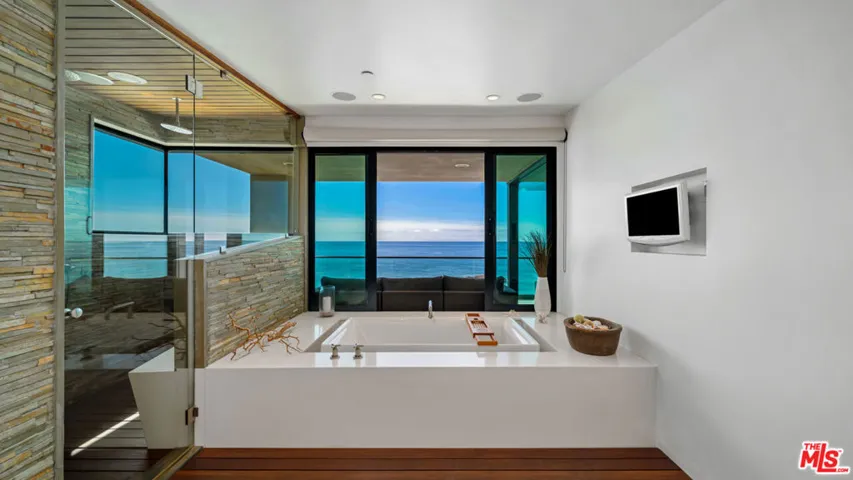 25250 Malibu Road, Malibu, California 90265