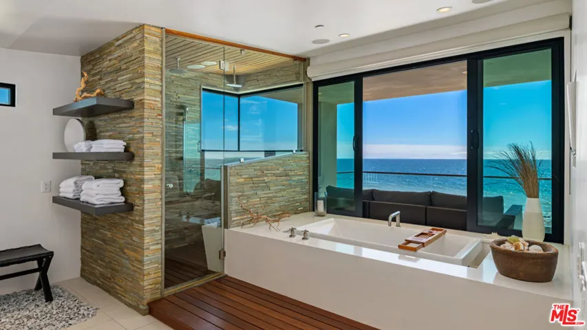 25250 Malibu Road, Malibu, California 90265