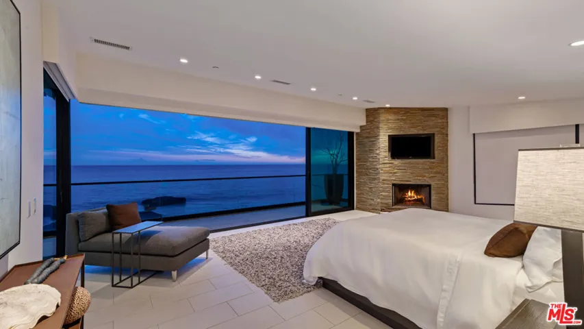 25250 Malibu Road, Malibu, California 90265