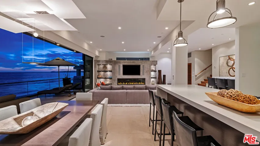 25250 Malibu Road, Malibu, California 90265