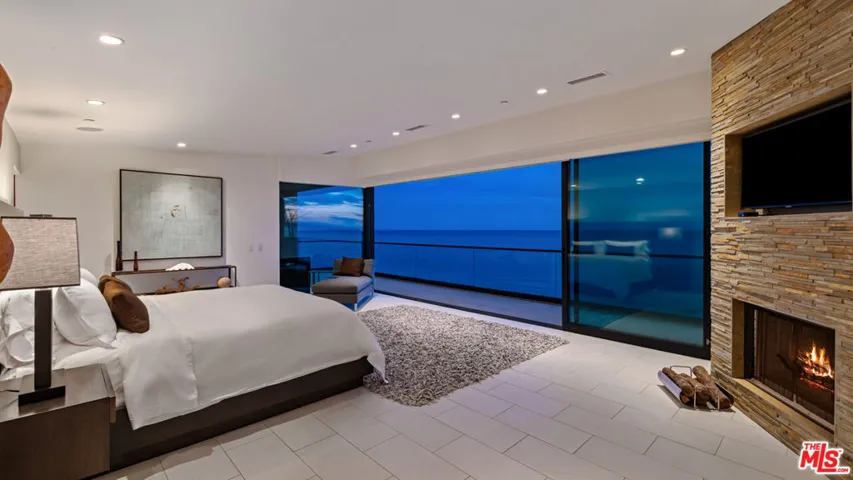 25250 Malibu Road, Malibu, California 90265
