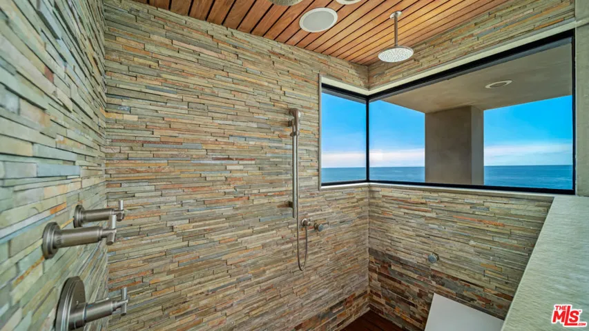 25250 Malibu Road, Malibu, California 90265