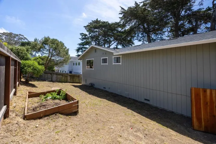 600 California Avenue, Moss Beach, California 94038