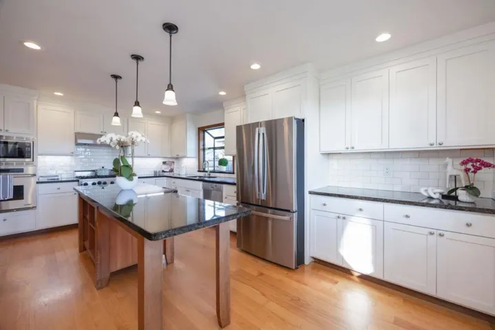 600 California Avenue, Moss Beach, California 94038