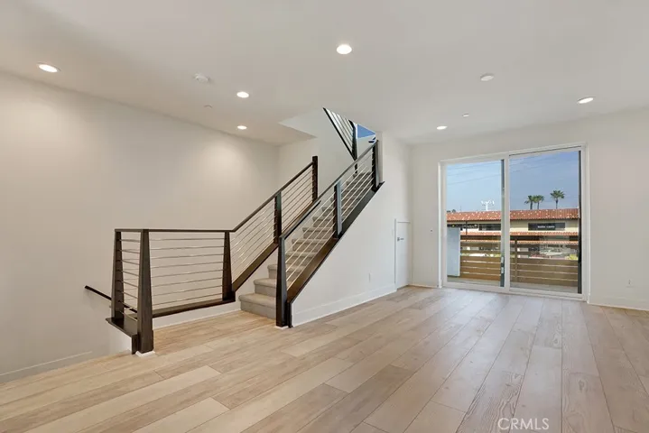 683 W 17th Street, Costa Mesa, California 92627