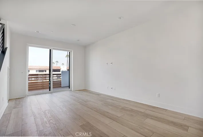 683 W 17th Street, Costa Mesa, California 92627