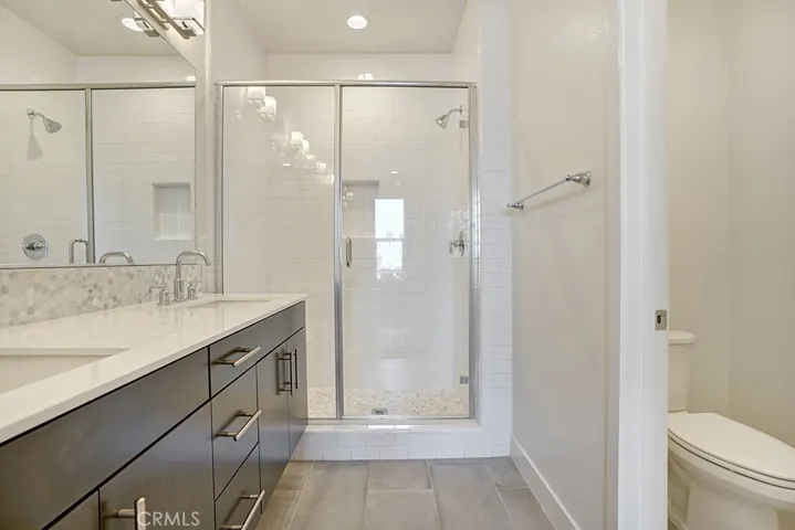 683 W 17th Street, Costa Mesa, California 92627