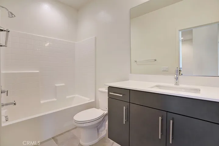 683 W 17th Street, Costa Mesa, California 92627