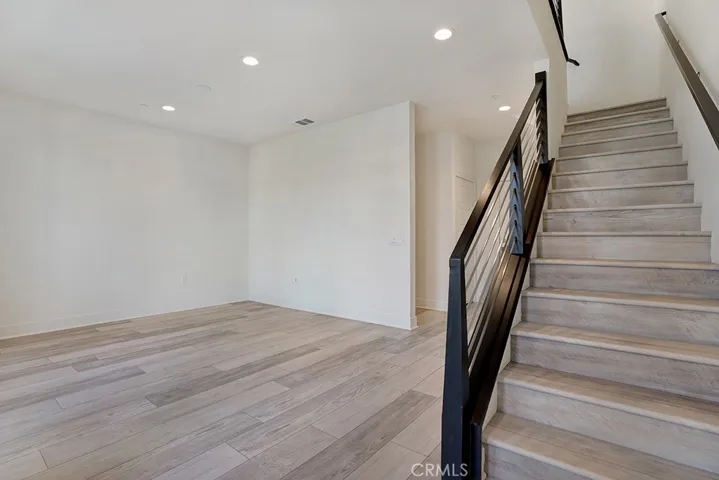 683 W 17th Street, Costa Mesa, California 92627