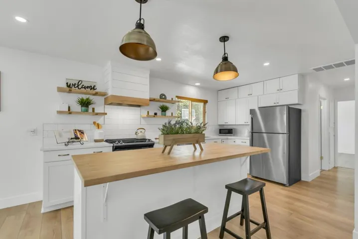 3795 Harbor Street, Pittsburg, California 94565