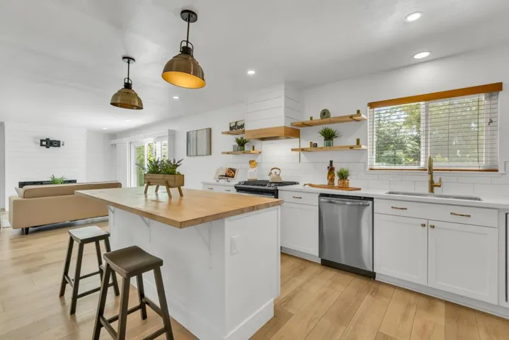 3795 Harbor Street, Pittsburg, California 94565