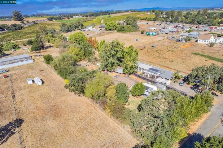 1218 Stony Glen Ln, Cotati, California 94931