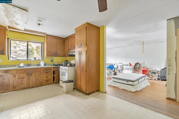 1218 Stony Glen Ln, Cotati, California 94931