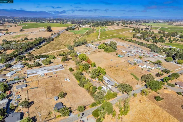 1218 Stony Glen Ln, Cotati, California 94931