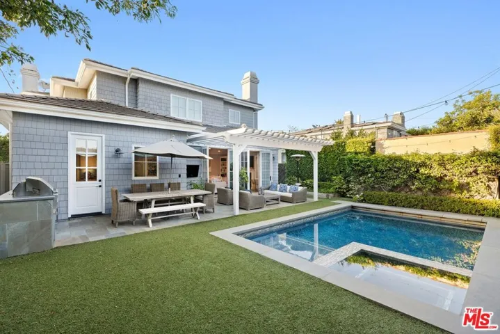 10584 Cushdon Avenue, Los Angeles, California 90064