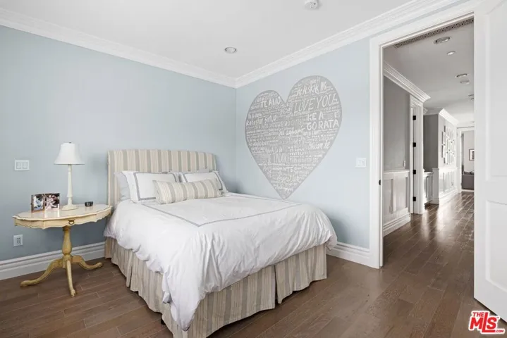 10584 Cushdon Avenue, Los Angeles, California 90064