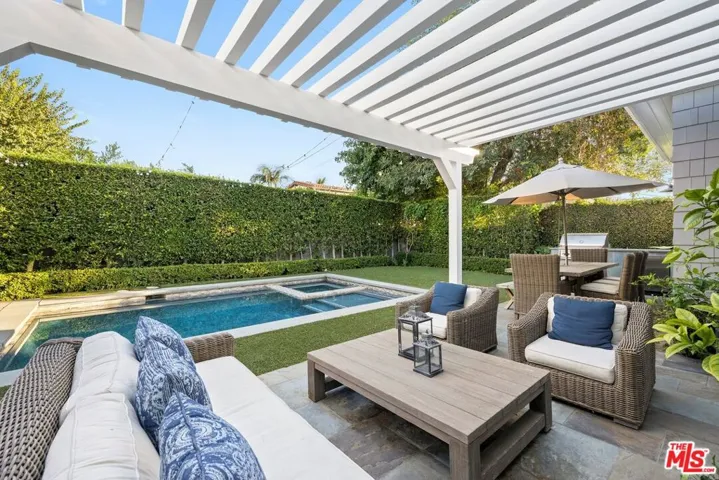 10584 Cushdon Avenue, Los Angeles, California 90064