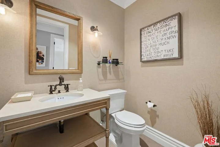 10584 Cushdon Avenue, Los Angeles, California 90064