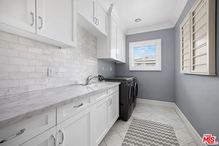 10584 Cushdon Avenue, Los Angeles, California 90064