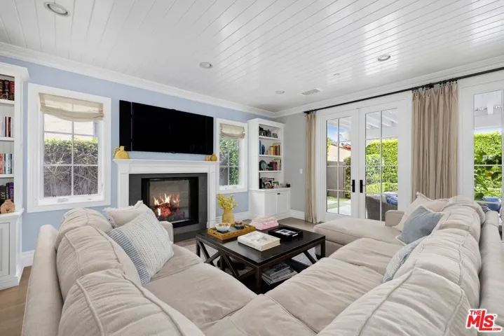 10584 Cushdon Avenue, Los Angeles, California 90064