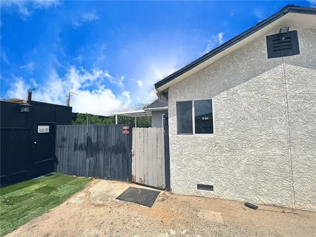 15962 M Street A, Mojave, California 93501
