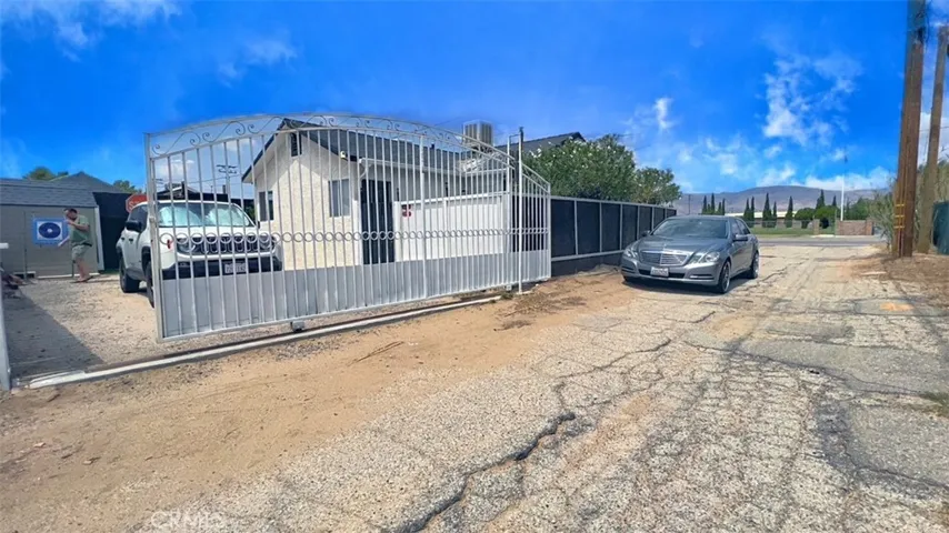 15962 M Street A, Mojave, California 93501