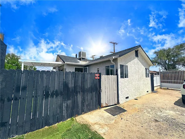 15962 M Street A, Mojave, California 93501