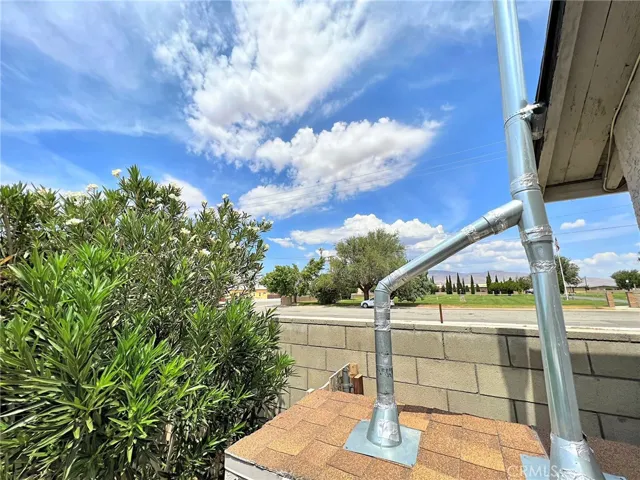 15962 M Street A, Mojave, California 93501