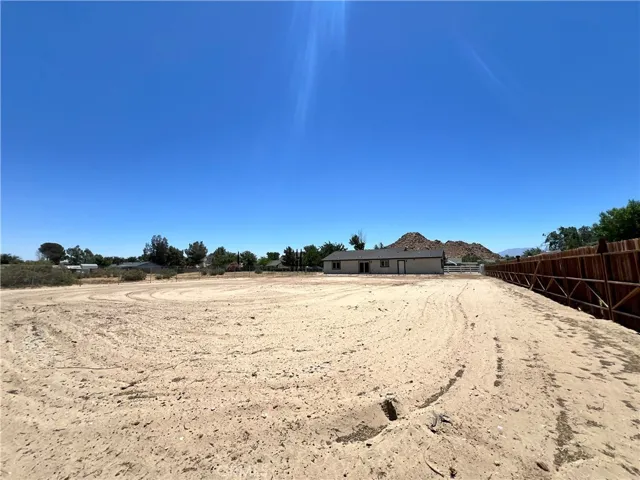 17205 Schoolview Ave, Palmdale, California 93591