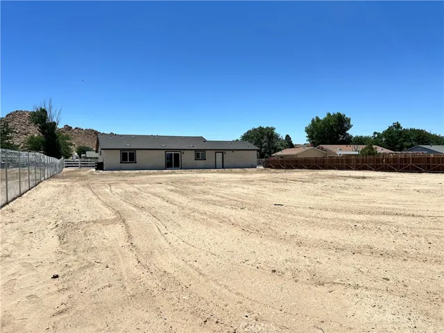17205 Schoolview Ave, Palmdale, California 93591