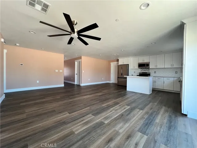 17205 Schoolview Ave, Palmdale, California 93591