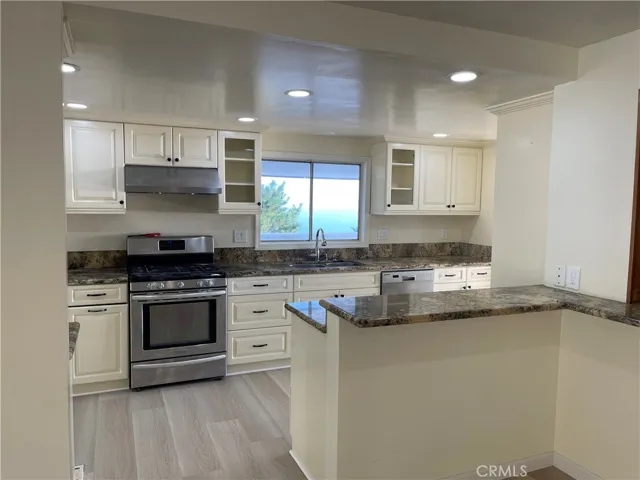 36 Oceanaire Drive, Rancho Palos Verdes, California 90275