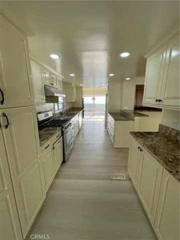36 Oceanaire Drive, Rancho Palos Verdes, California 90275