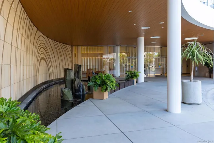 888 W E 1802, San Diego, California 92101