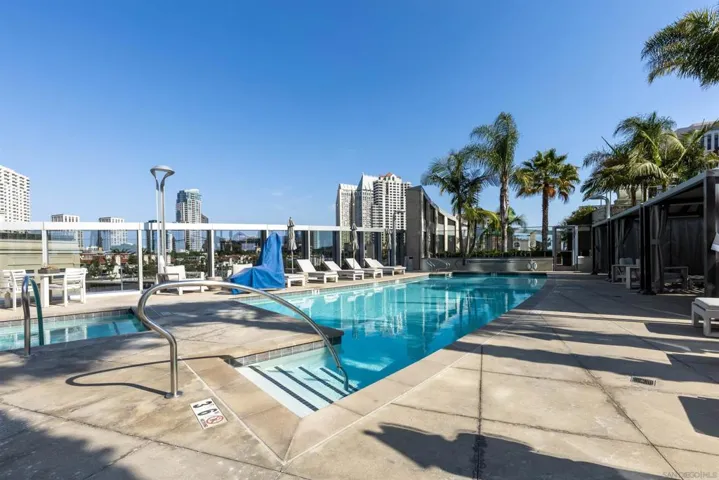 888 W E 1802, San Diego, California 92101