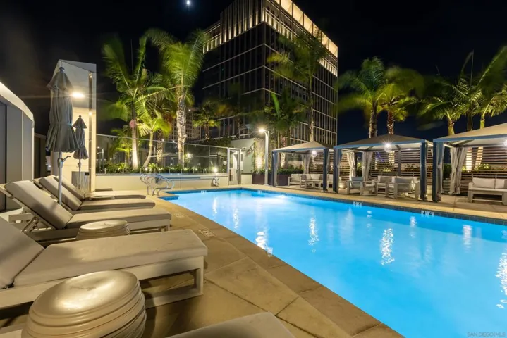 888 W E 1802, San Diego, California 92101