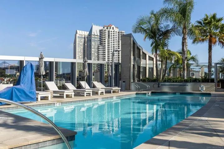 888 W E 1802, San Diego, California 92101