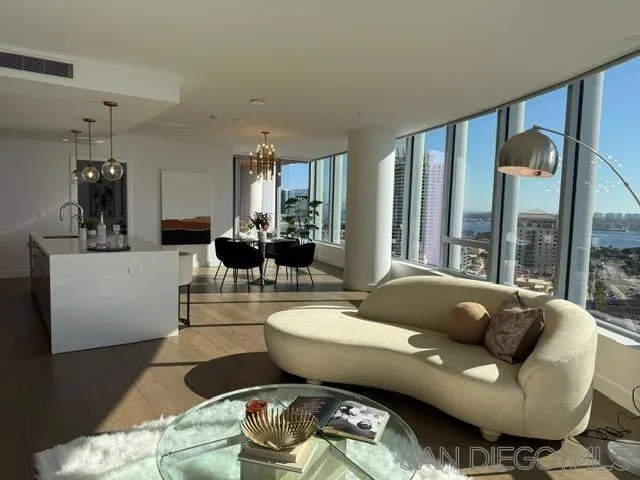 888 W E 1802, San Diego, California 92101