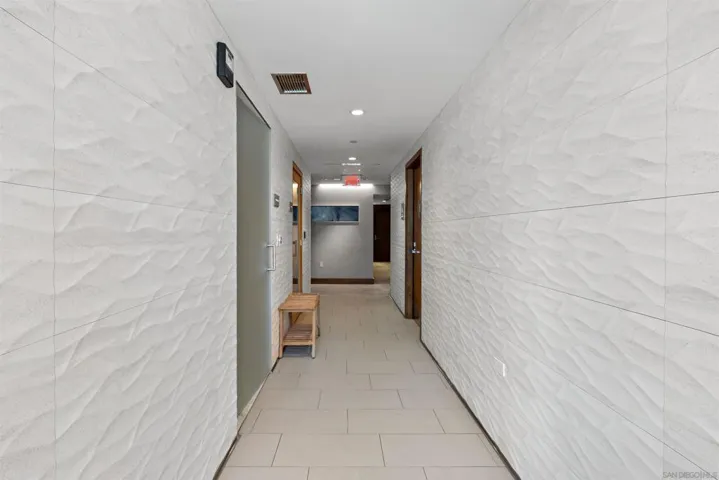 888 W E 1802, San Diego, California 92101