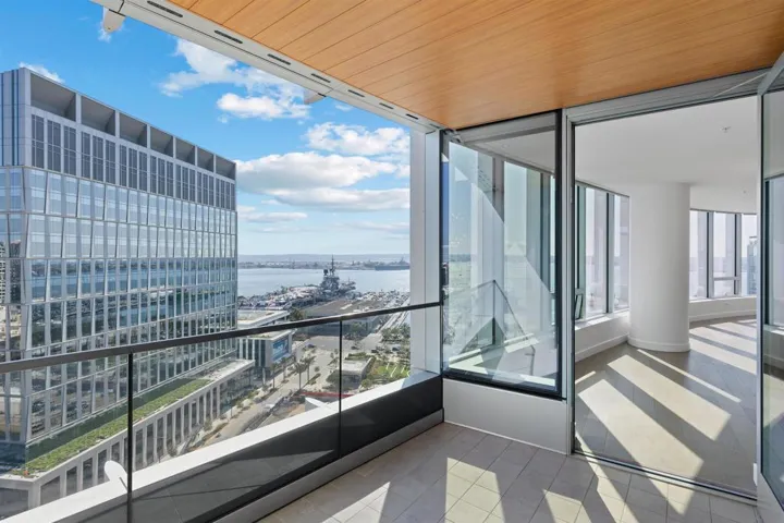 888 W E 1802, San Diego, California 92101