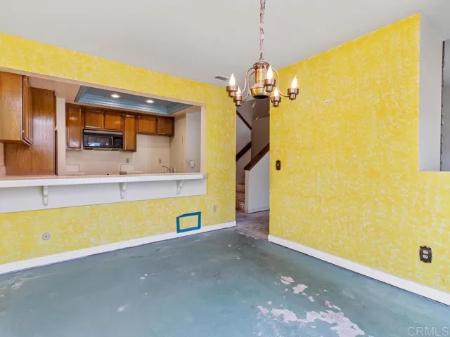 335 Flower Lane, Vista, California 92083