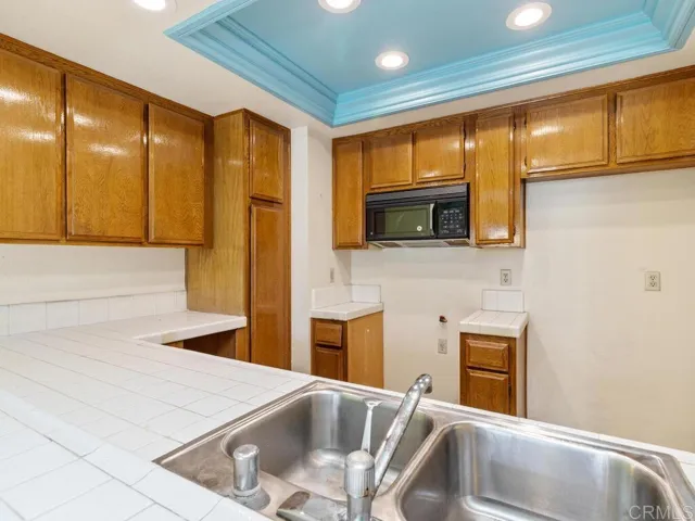 335 Flower Lane, Vista, California 92083