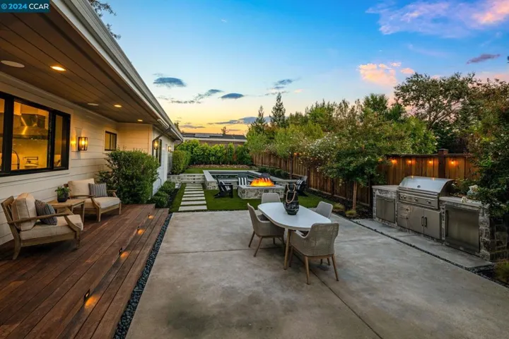 2715 Kinney Dr, Lafayette, California 94595