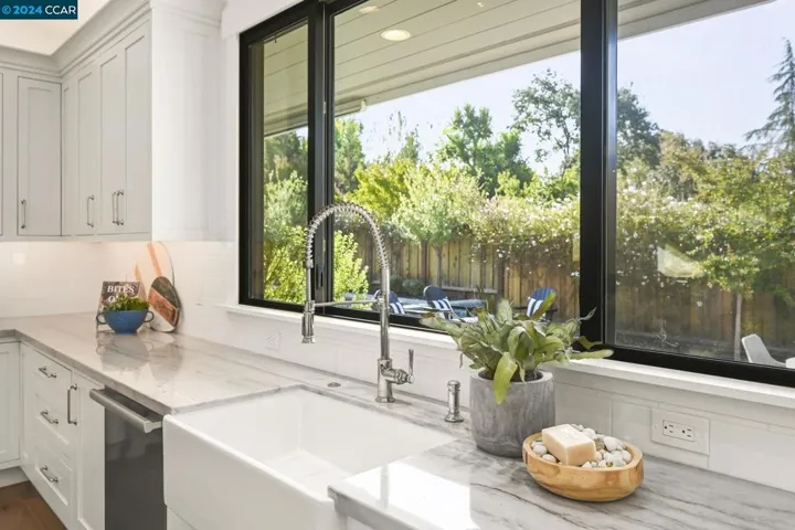 2715 Kinney Dr, Lafayette, California 94595