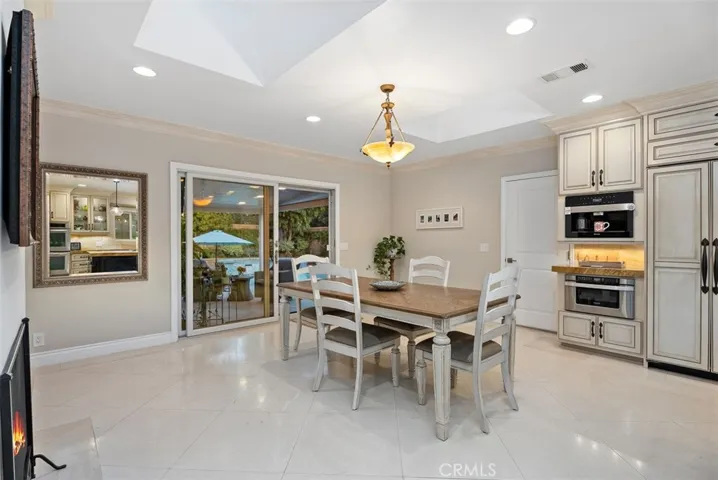 12952 Olympia Way, North Tustin, California 92705