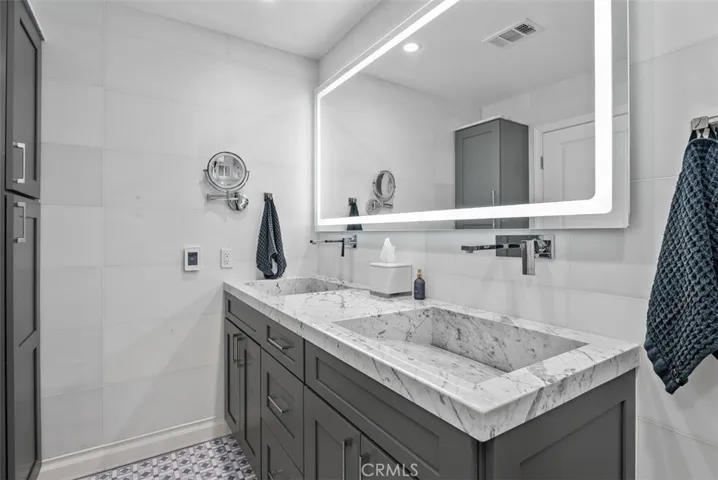 12952 Olympia Way, North Tustin, California 92705