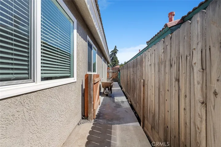 2185 N Antioch Avenue, Fresno, California 93722