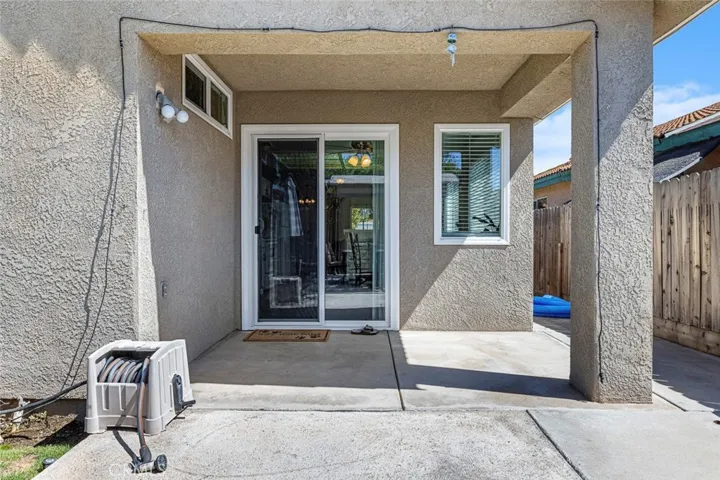 2185 N Antioch Avenue, Fresno, California 93722