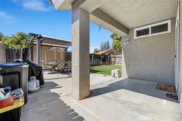 2185 N Antioch Avenue, Fresno, California 93722